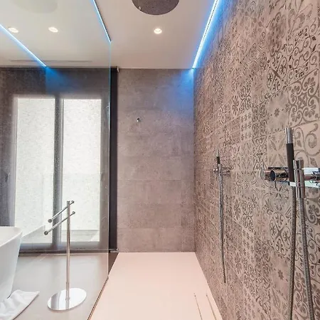 Emyla New Modern With Gym 5 Min From Pacha Y Lio بيت للعطل *